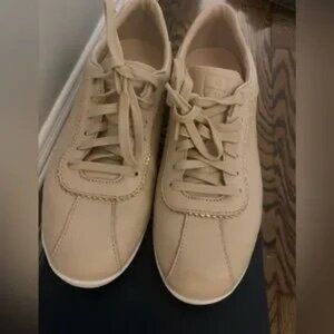 NEW IN BOX Cole Haan grandpro turf sneaker women size US 8.5